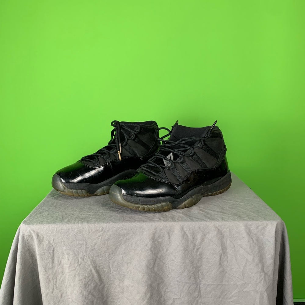 Jordan 11 Retro “Cap & Gown”